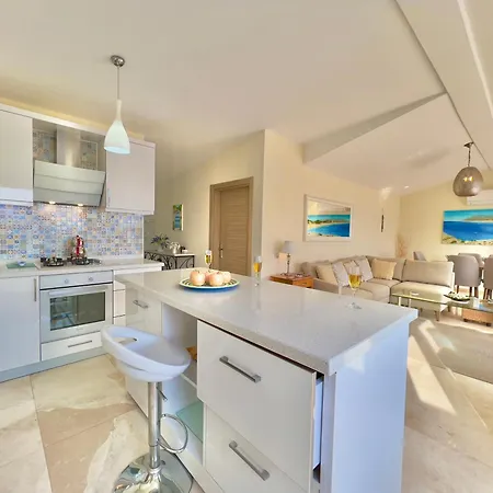 Skyler Villalari Villa Kaş