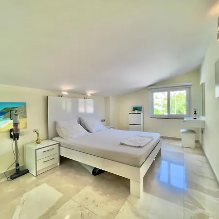 Villa Skyler Villalari